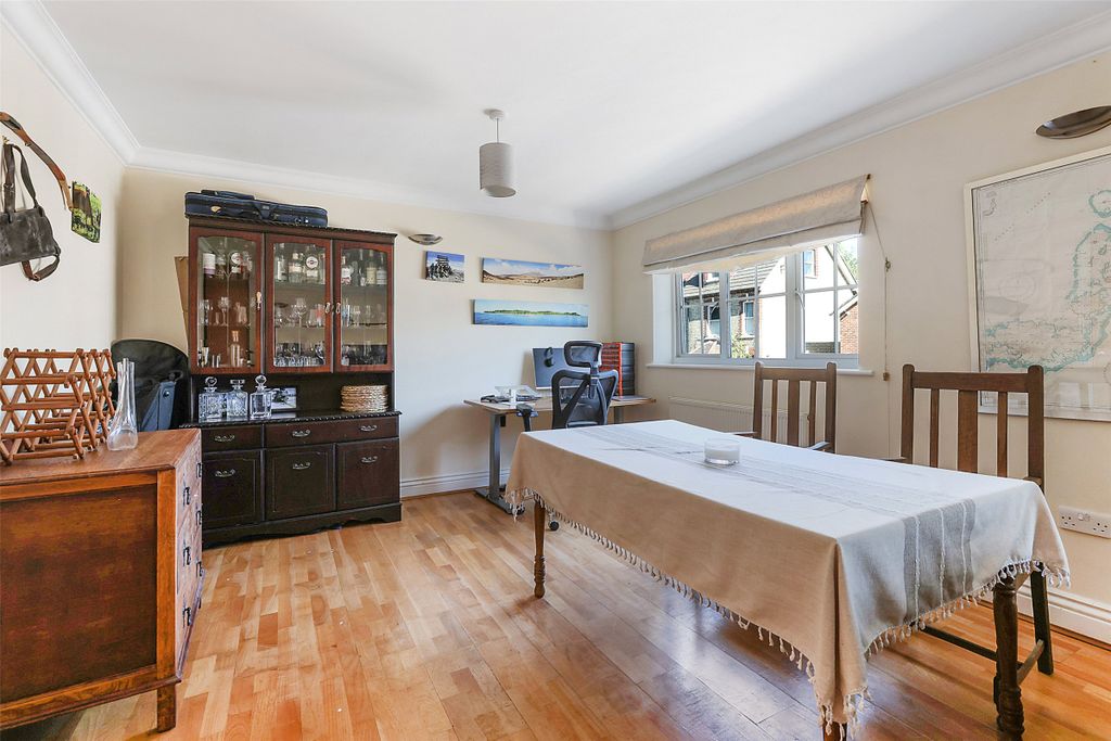 Property photo 3 of 11 Picture No. 04