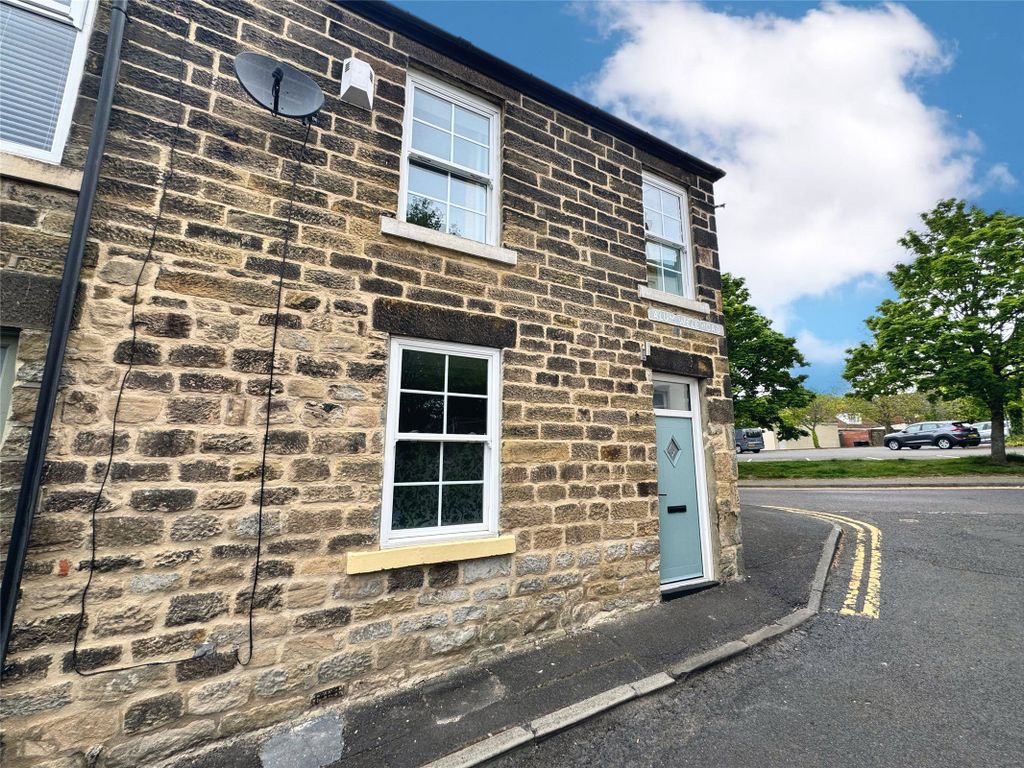 Property photo 1 of 15 External