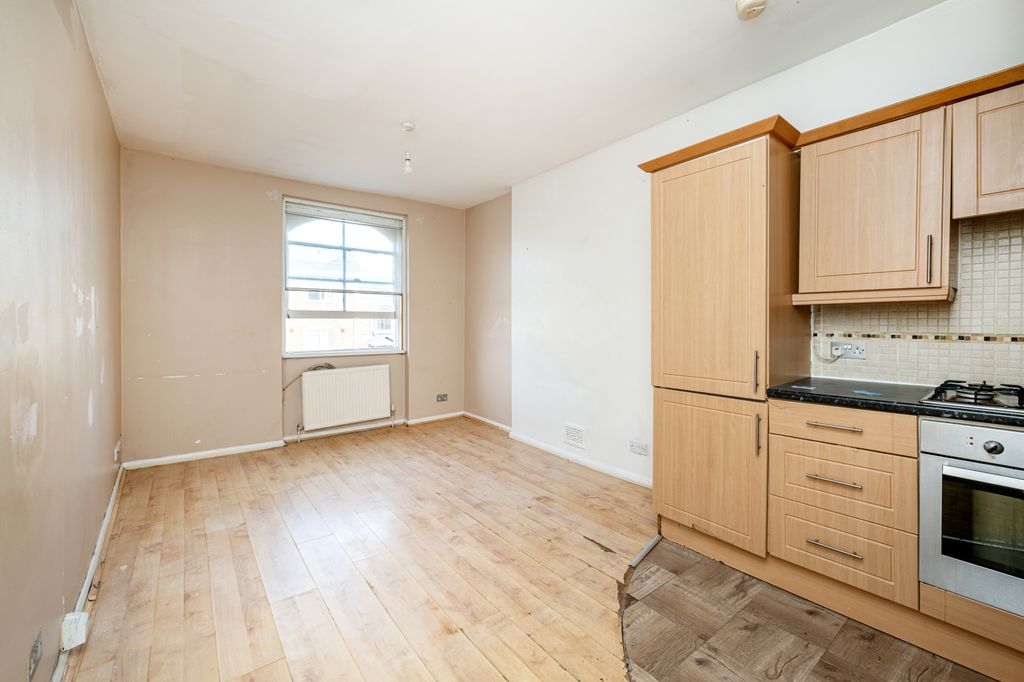 Property photo 1 of 11 Picture No. 19