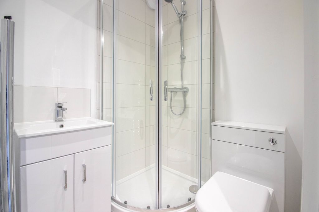 Property photo 2 of 6 E-4