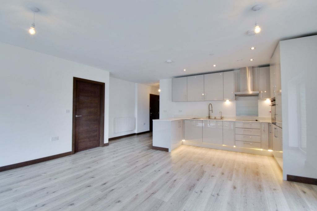 Property photo 2 of 9 Picture No. 10