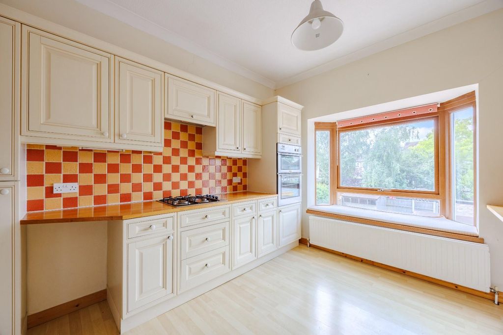 Property photo 3 of 21 Kitchen