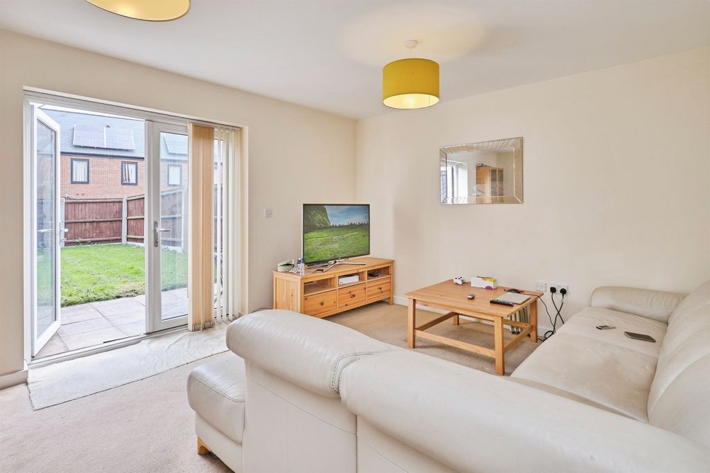 Property photo 3 of 17