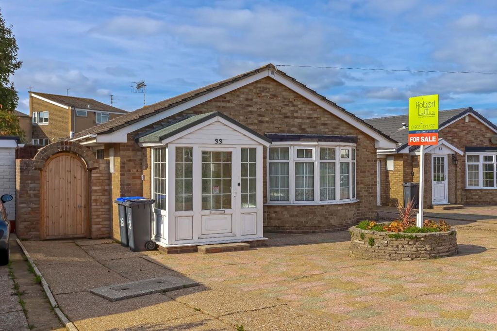 Property photo 1 of 15 The Drive_13.Jpg