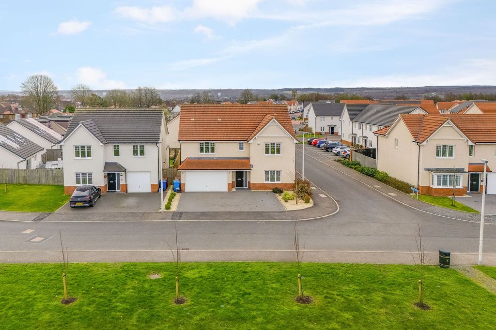 Additional image 40 of 5 bed detached house for saleMaggies Crescent, Larbert FK5