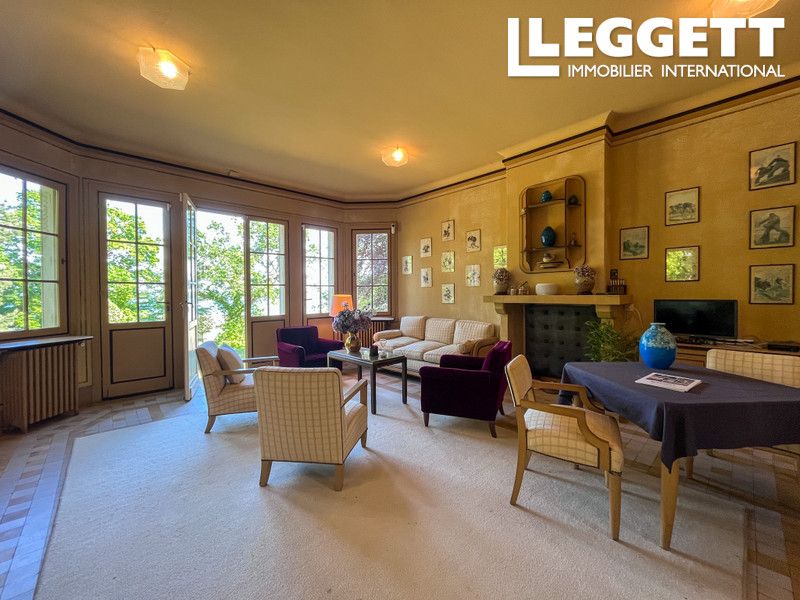 Property photo 2 of 10