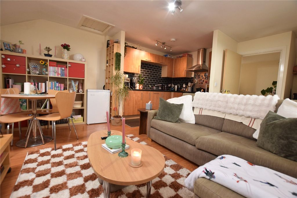 Property photo 2 of 12 Picture No. 07