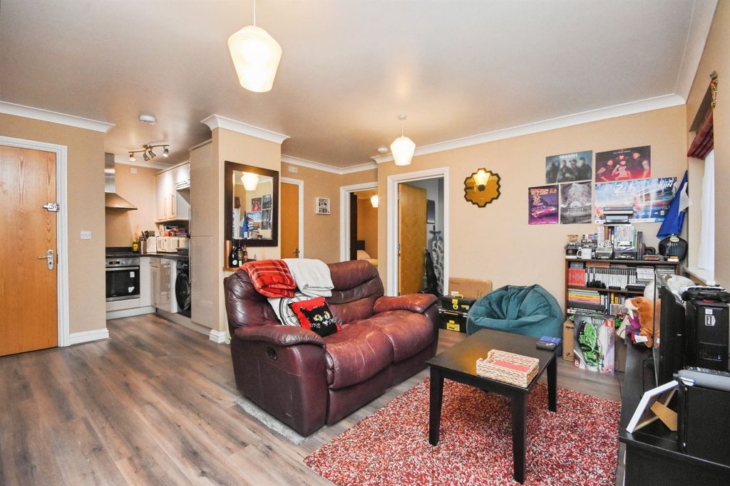 Property photo 2 of 14