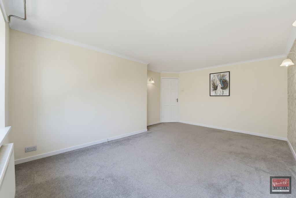 Property photo 3 of 11 Dsc05965