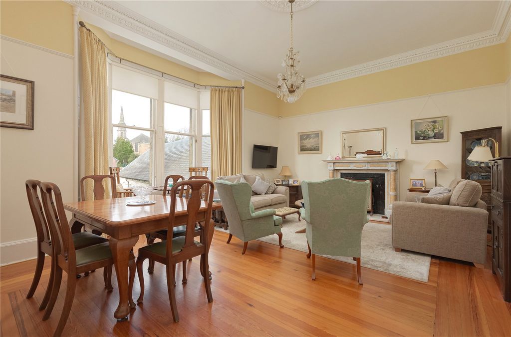 Property photo 2 of 32 Living Room