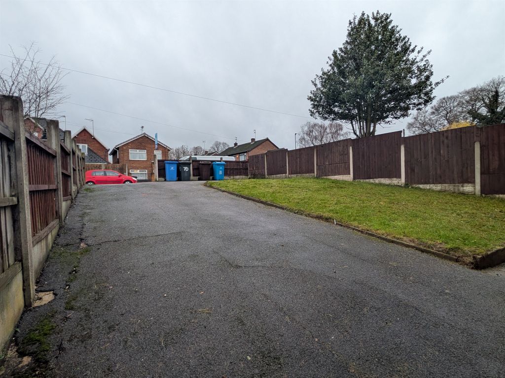 Property photo 3 of 25