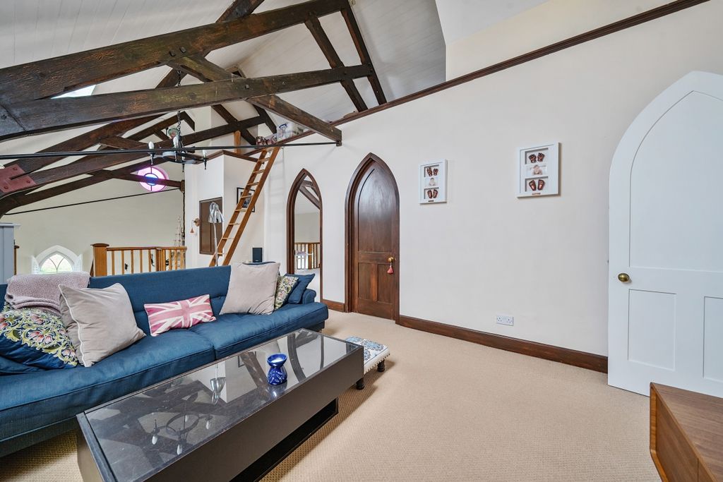Property photo 3 of 17