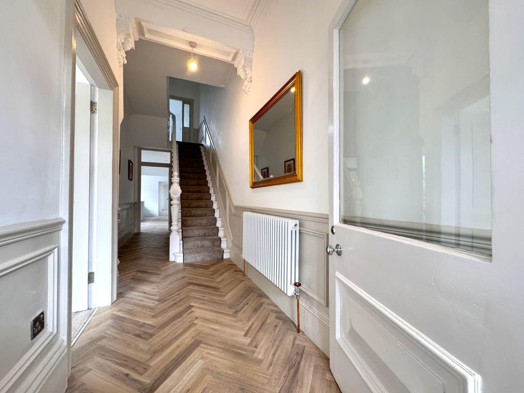 Property photo 2 of 44 Hall