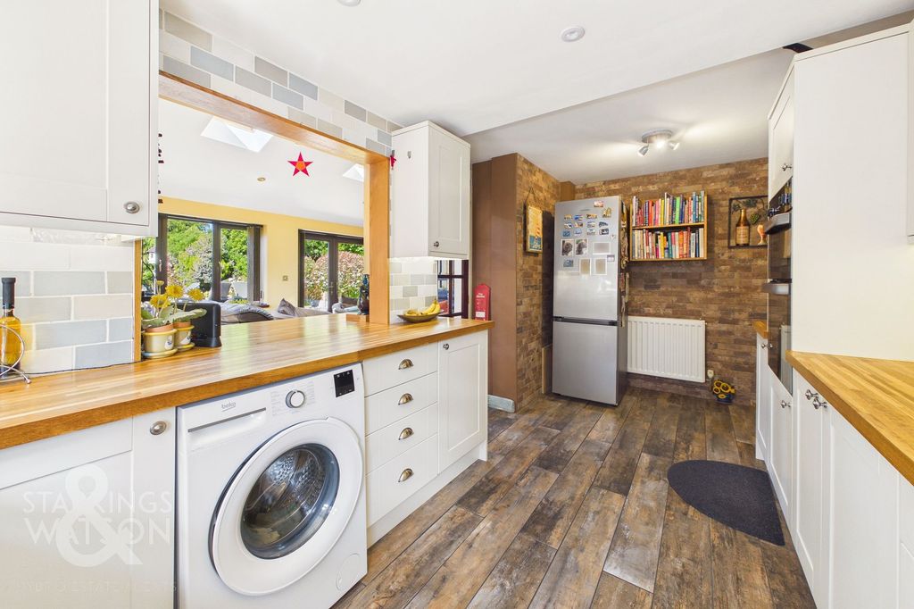 Additional image 13 of 4 bed semi-detached house for saleWarren Road, Gorleston, Great Yarmouth NR31