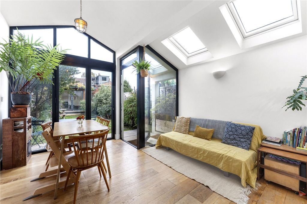 Property photo 1 of 22 Picture No. 15