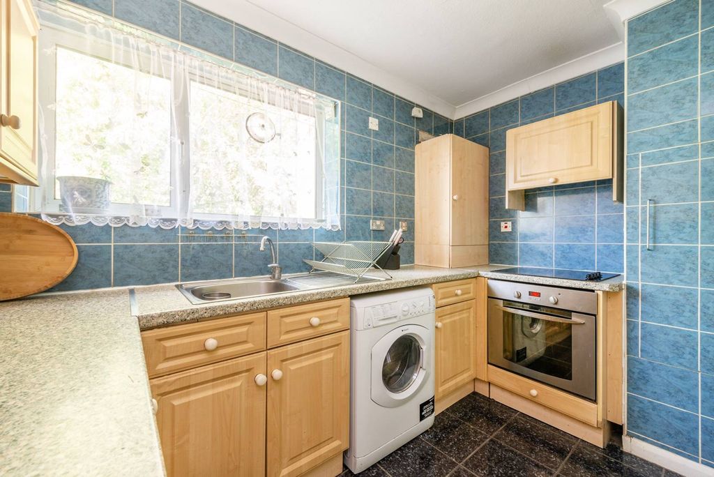 Property photo 3 of 7