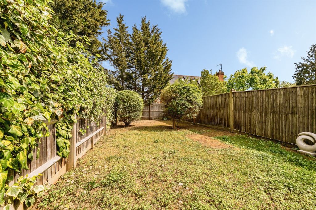 Property photo 2 of 20