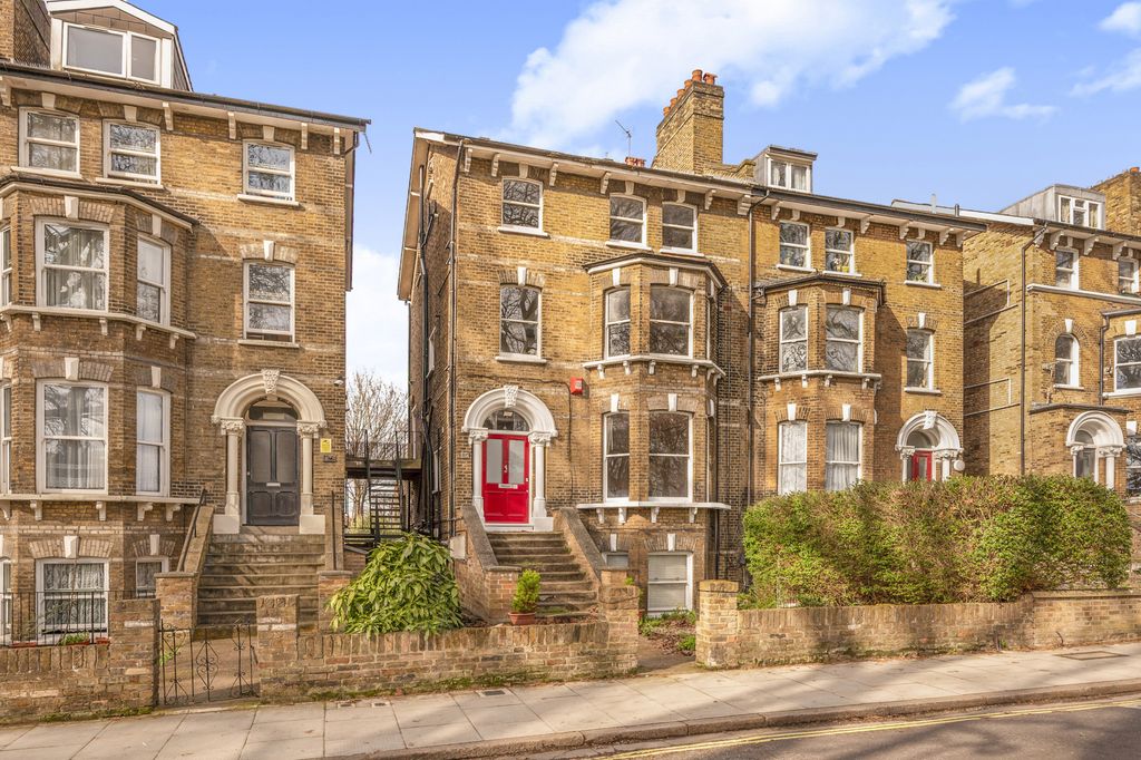 Property photo 1 of 9