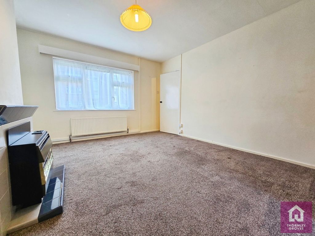 Property photo 3 of 19 Pbox-Img.Jpg