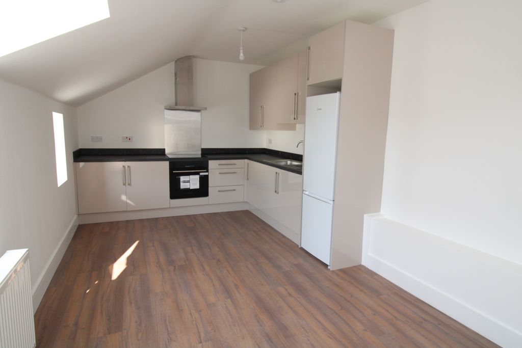 Property photo 1 of 19 Img_6001