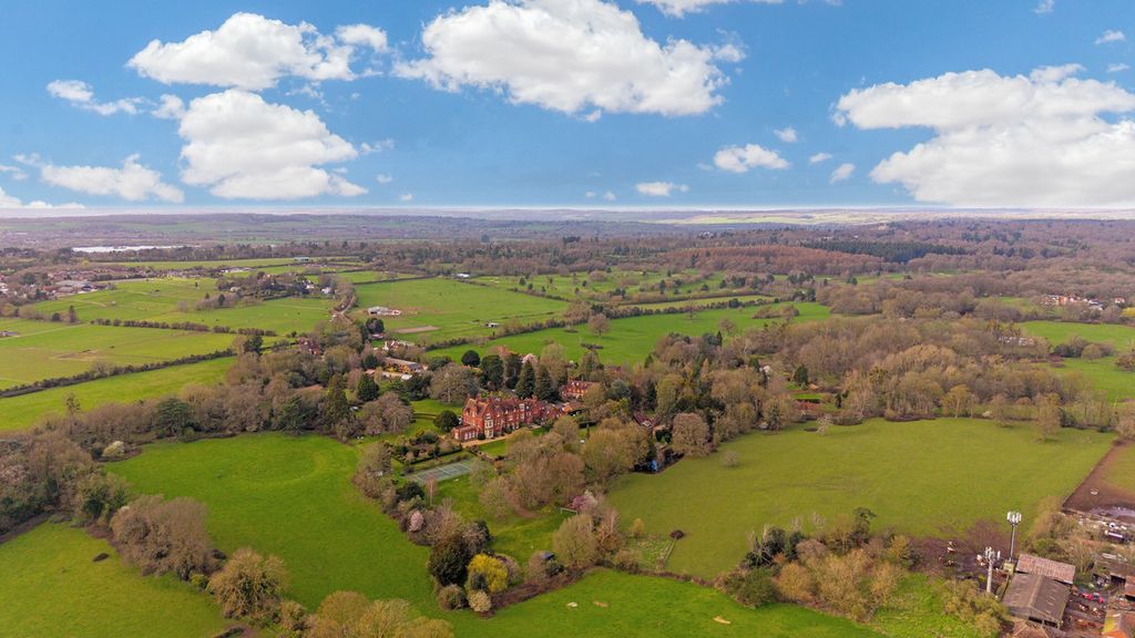 Property photo 3 of 35