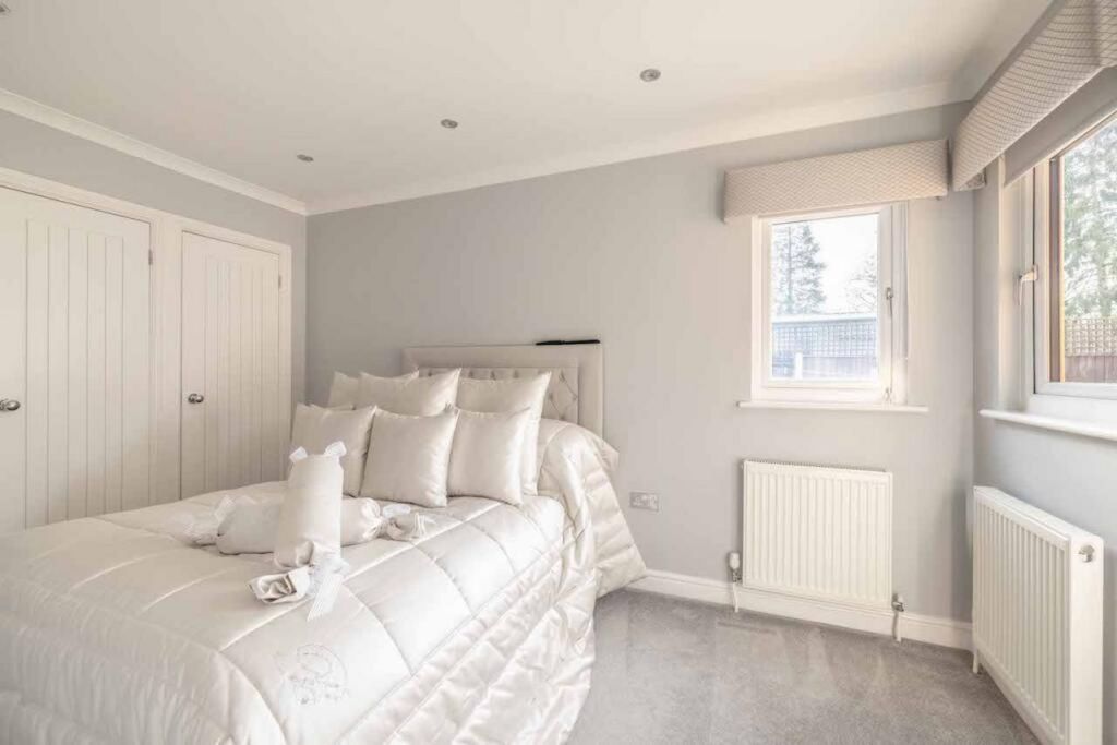 Additional image 36 of 7 bed detached bungalow for saleBangors Road North, Iver SL0