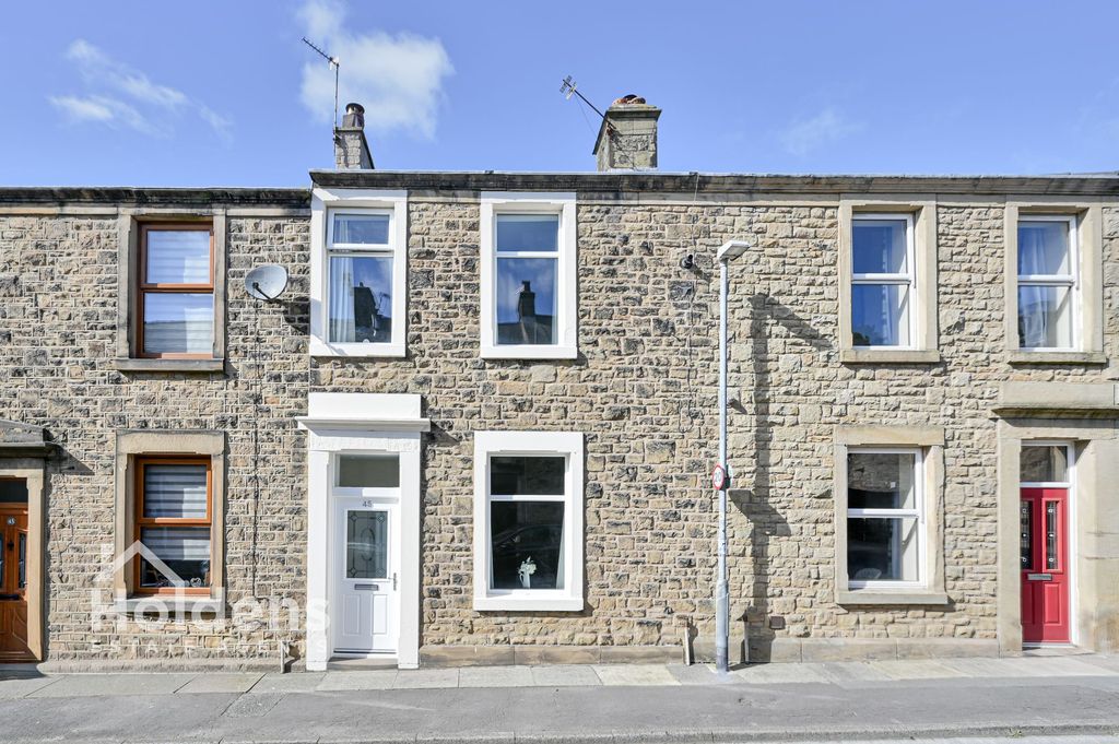 Property photo 1 of 23
