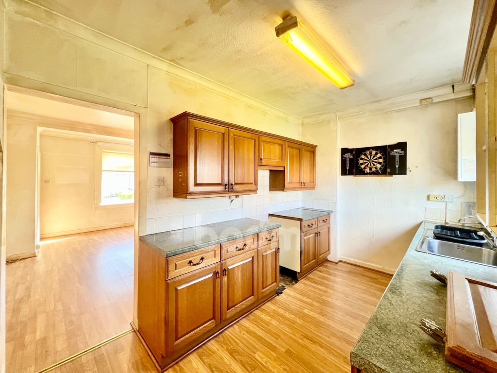 Property photo 3 of 18 Moss Avenue, Linwood Kitchen