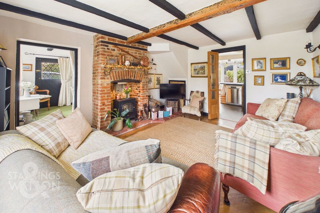 Property photo 2 of 23