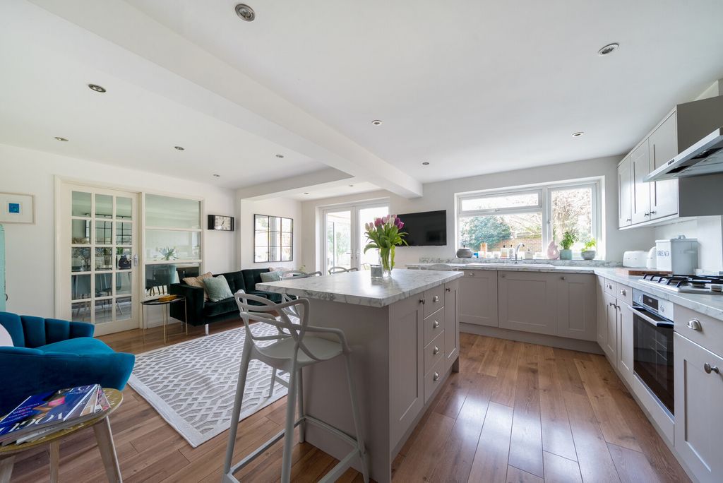 Property photo 2 of 28 Picture 2