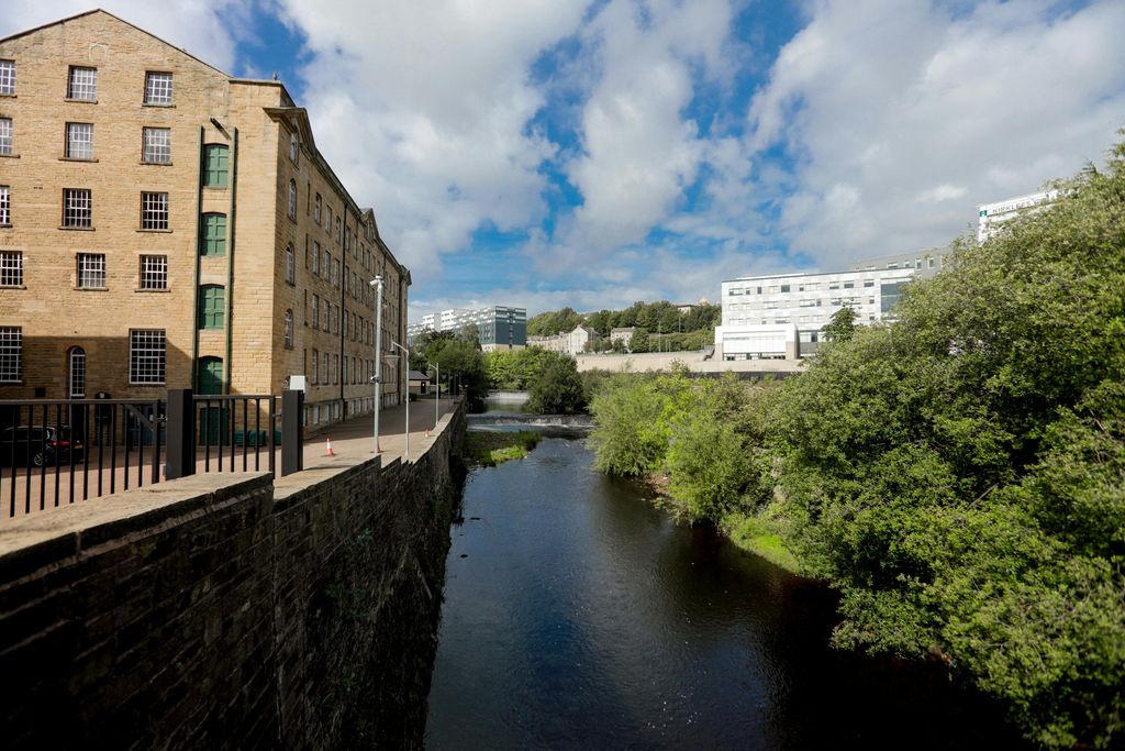 Property photo 2 of 7 Fh105.Jpg