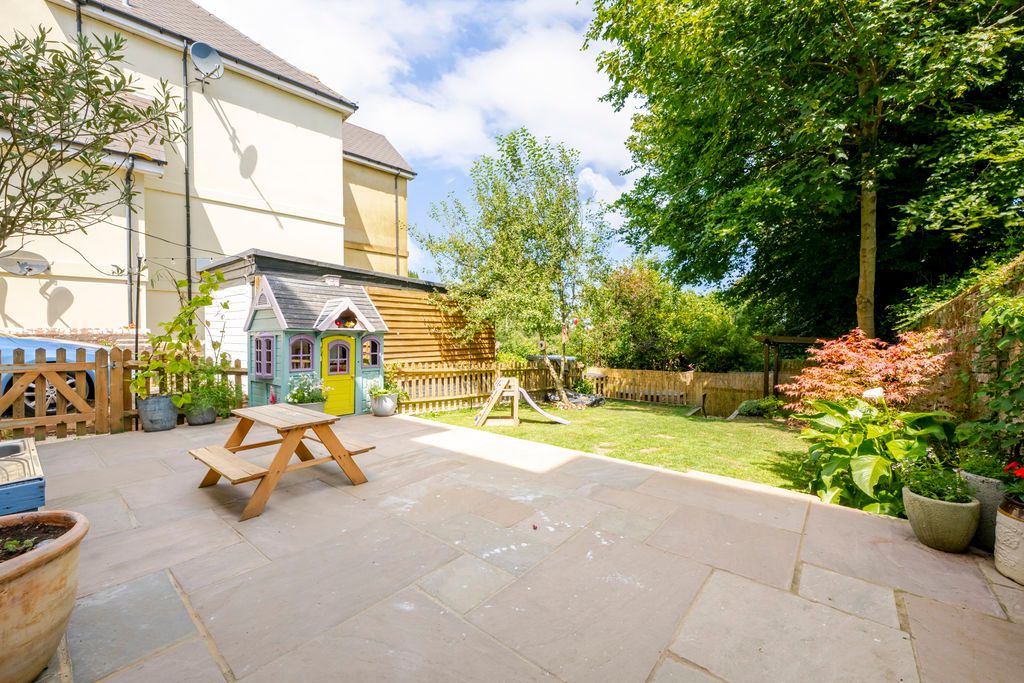Property photo 2 of 35 Photo 24