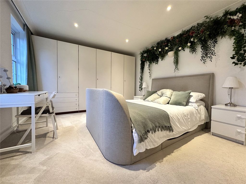 Property photo 3 of 28 Picture No. 47