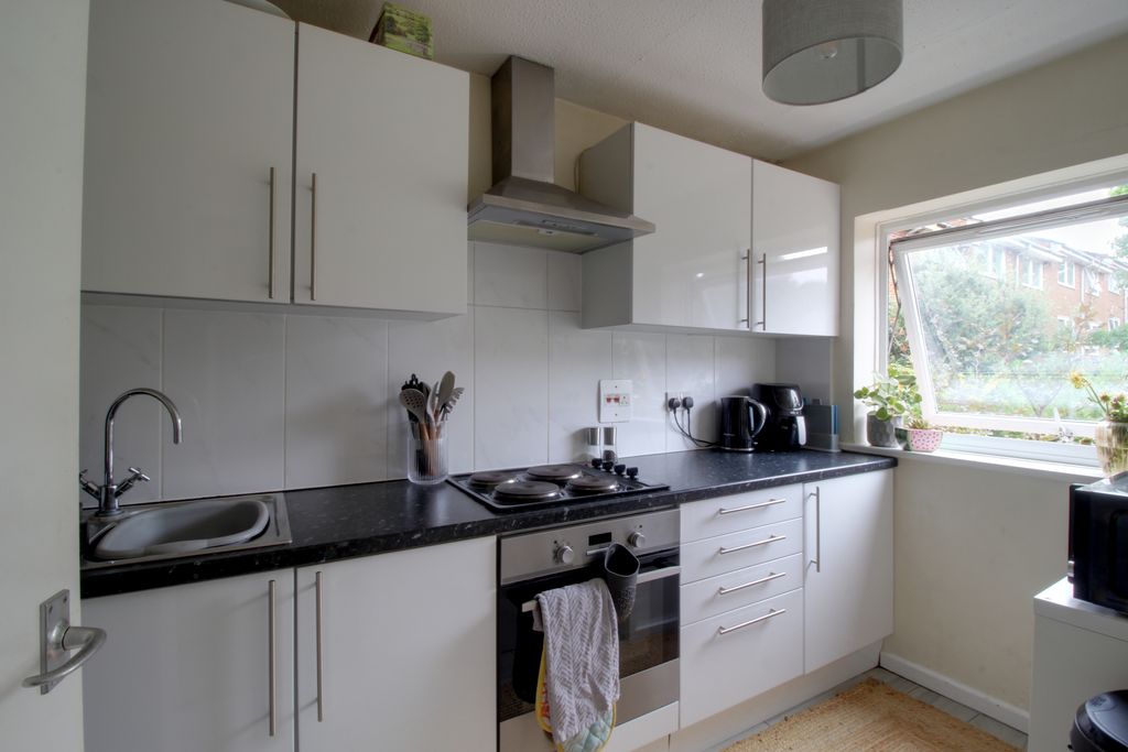 Property photo 3 of 7