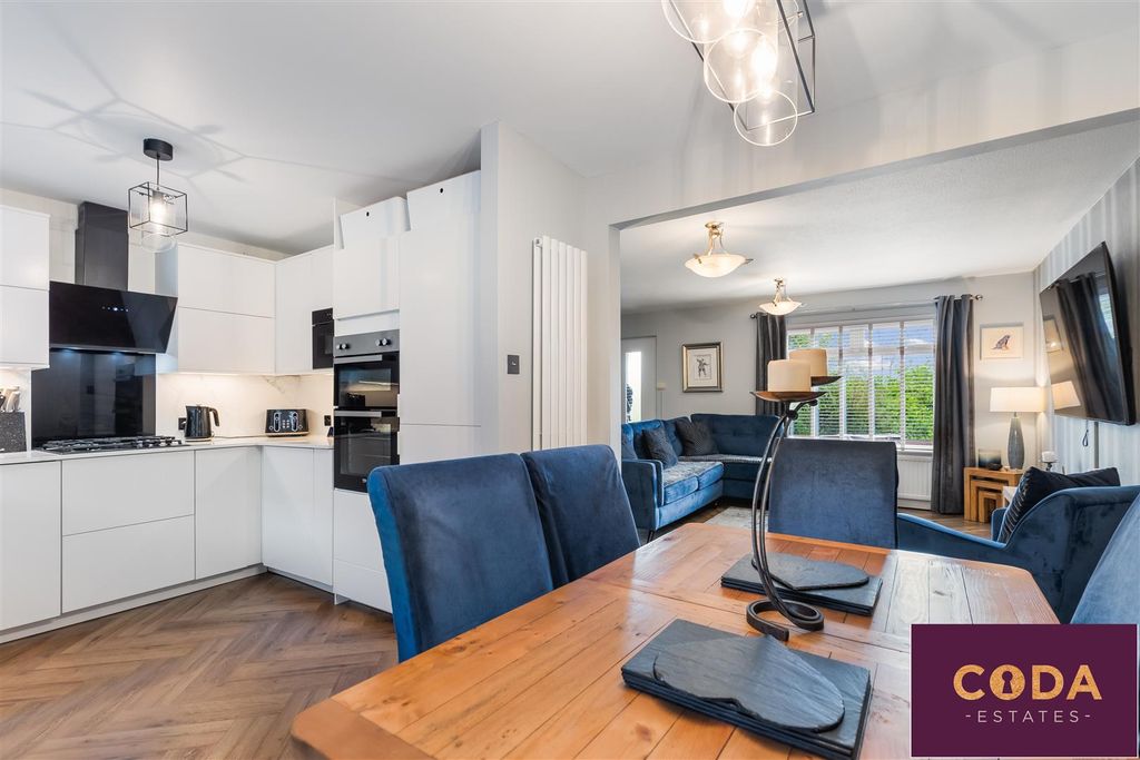 Property photo 3 of 42 Crum8650.Jpg