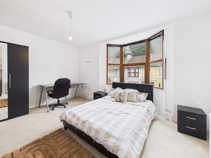 Property photo 2 of 17 Photo 9