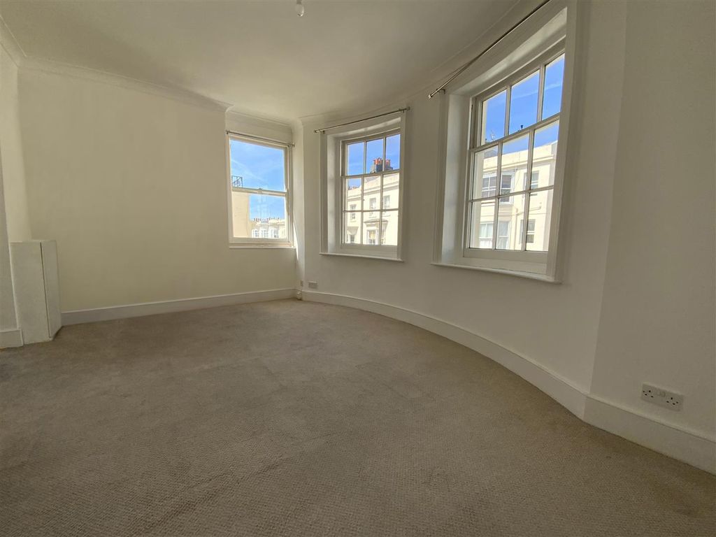 Property photo 2 of 6 1Jjg4E1Zskrztg-Hgkilj1F-O4S.Jpg