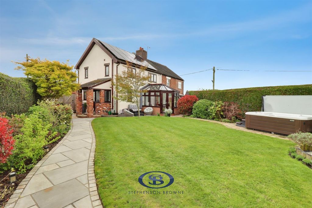 Property photo 2 of 34