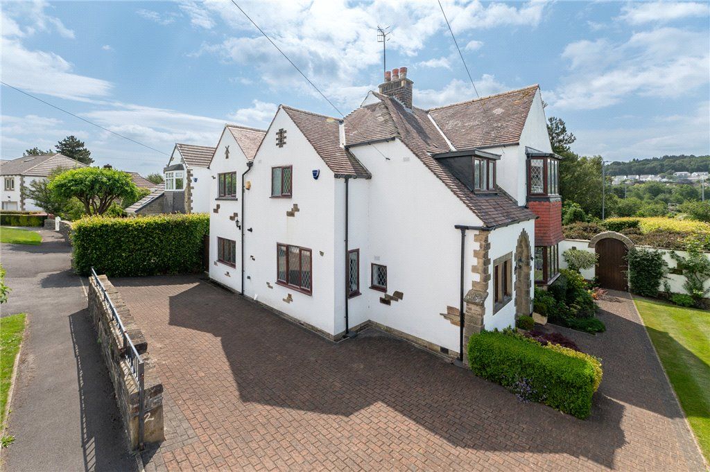 Property photo 1 of 32 Parking