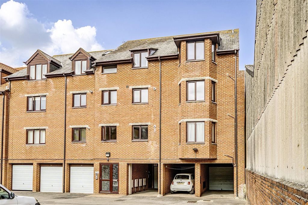 Property photo 1 of 22 8-1350252-16-68c033E77c7A6-8.Jpg