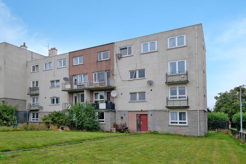 Property photo 2 of 22