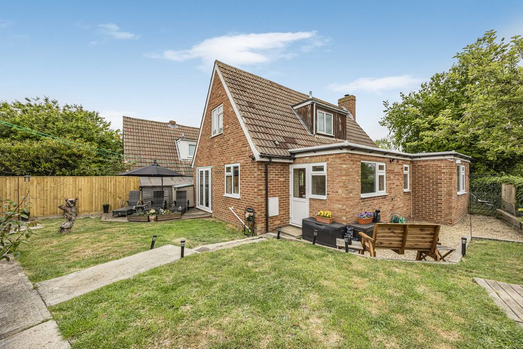 Property photo 1 of 16