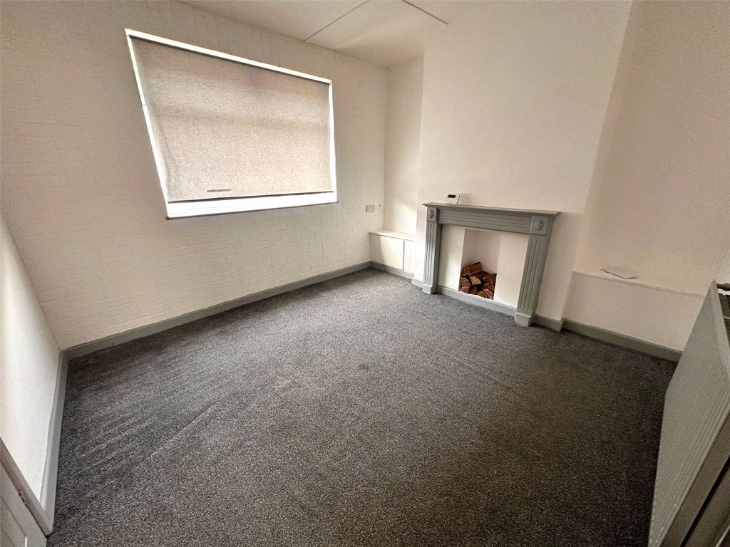 Property photo 2 of 7 Picture No. 19