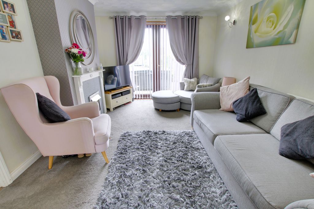 Property photo 3 of 15