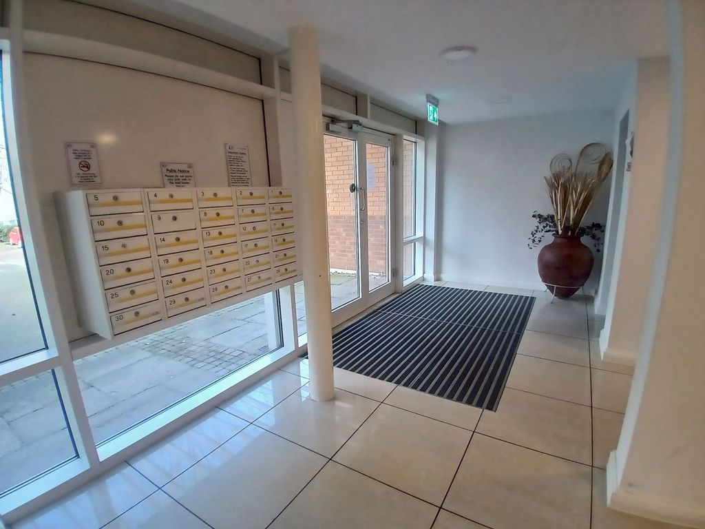 Property photo 2 of 9