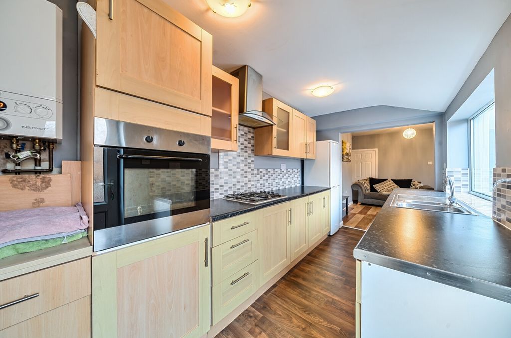 Property photo 3 of 24 1374042-9-6904c2F61c1d8