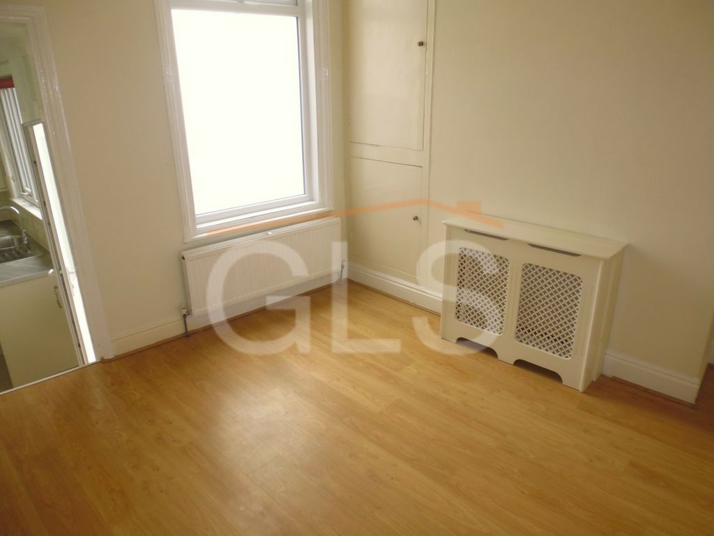 Property photo 3 of 11 Dining Room.Jpg