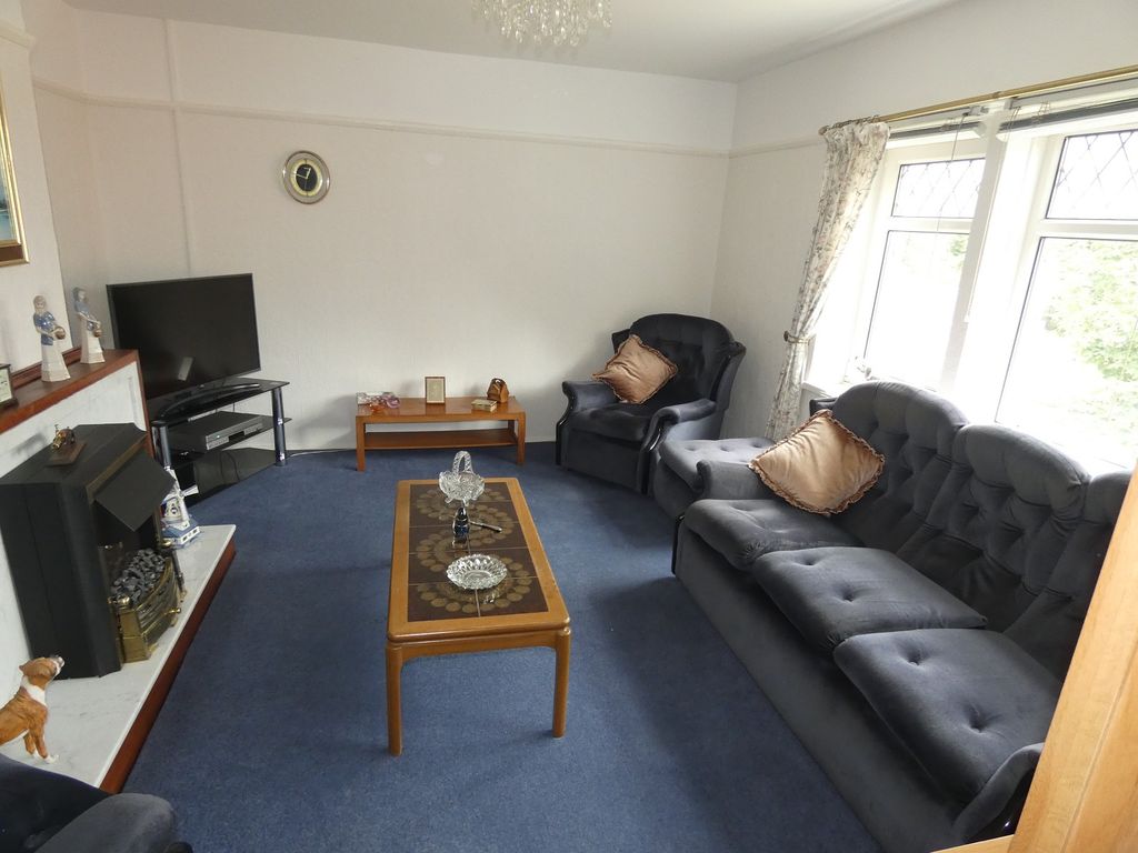 Property photo 2 of 9 Lounge