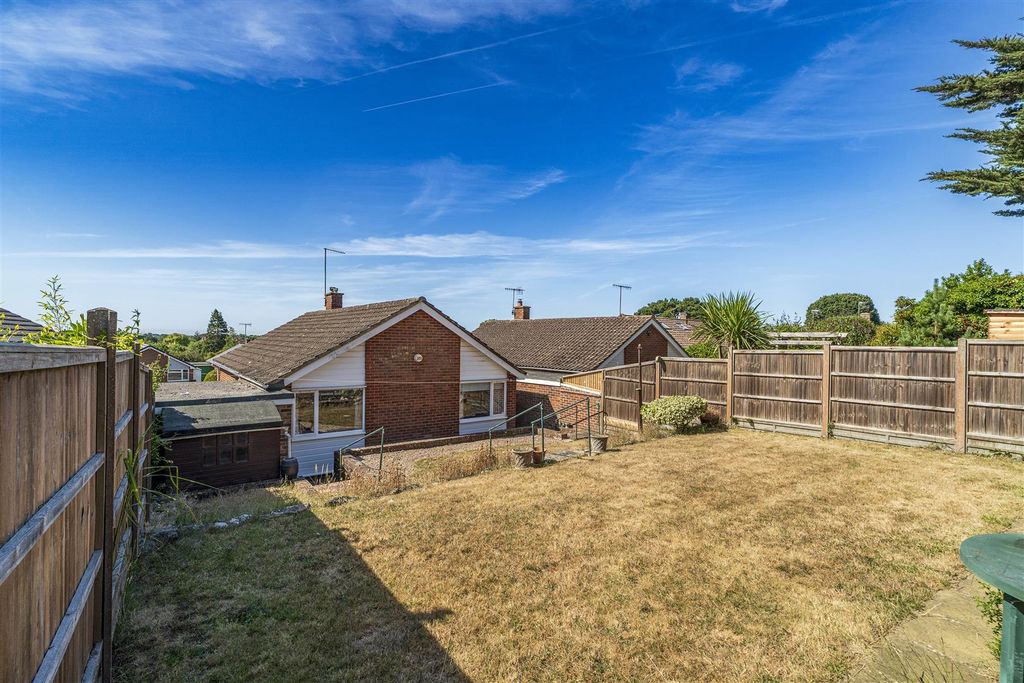 Property photo 2 of 28 For Sale By Aspire Residential | Copthorne Hill