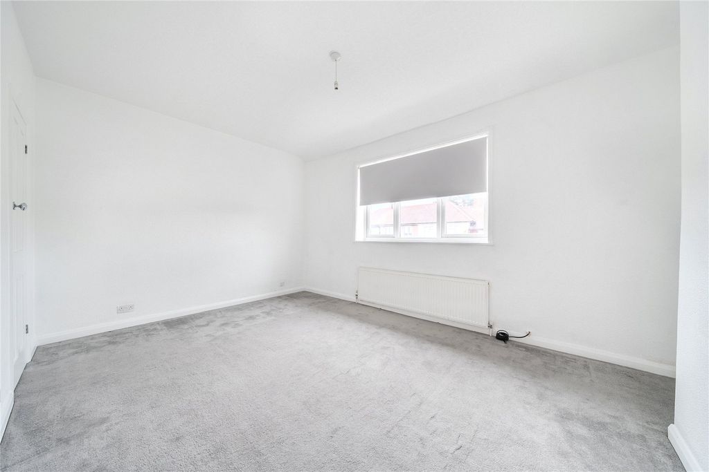 Property photo 3 of 18 Picture No. 02